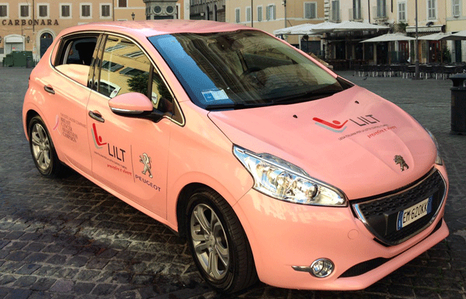  Peugeot per le donne nella campagna Nastro rosa